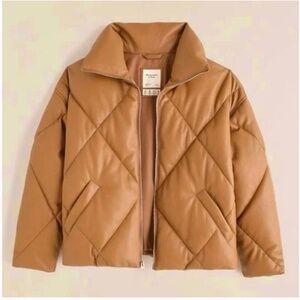 Abercrombie & Fitch Oversized Vegan Leather Diamond Puffer - XS